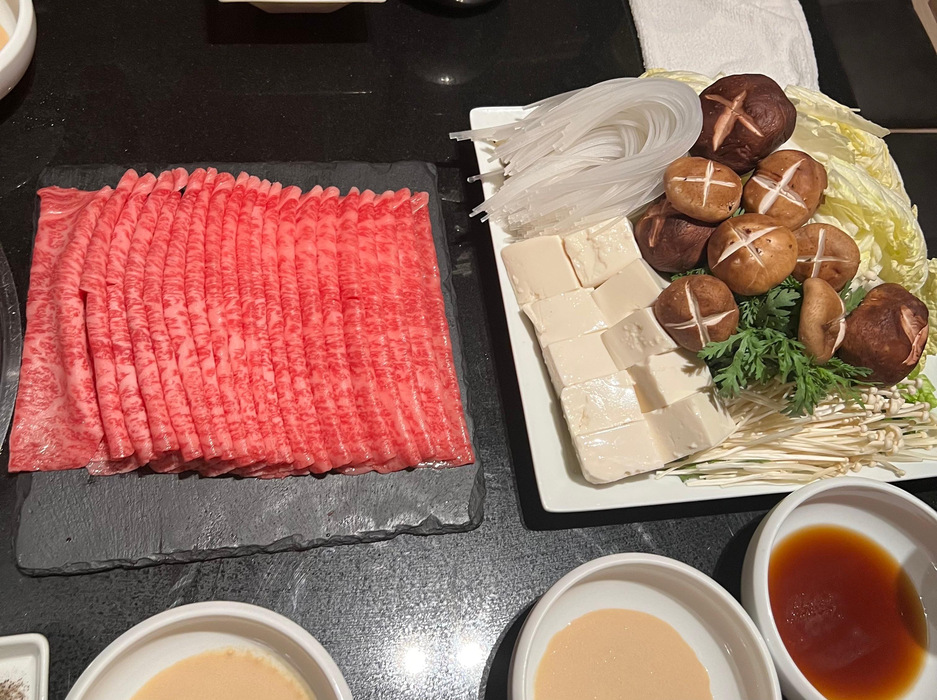 しゃぶしゃぶ😛💕ついに日本でしゃぶし...