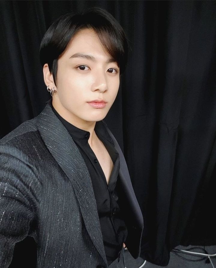 BTS Community Posts - a glimpse of diamond💎