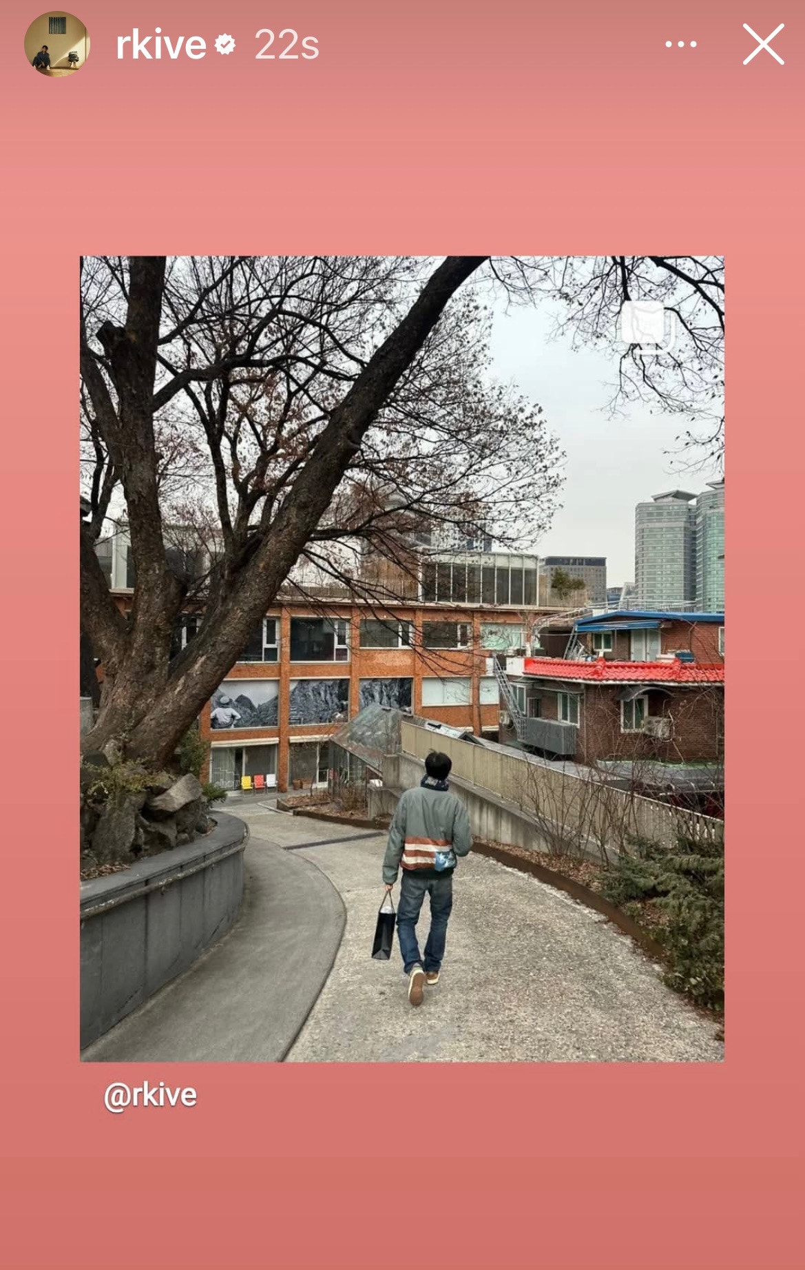 ジョン・プロッサー氏、AppleはARグラス「スティーブ・ジョブズ・ヘリテージ・エディション」の開発に取り組んでいると主張、ガーマン氏は噂を「完全なフィクション」と呼ぶ